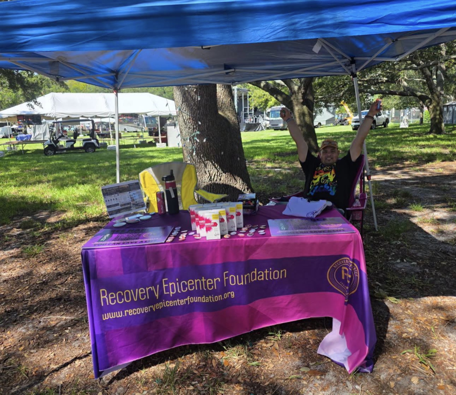 Recovery Epicenter Foundation peers and community members together